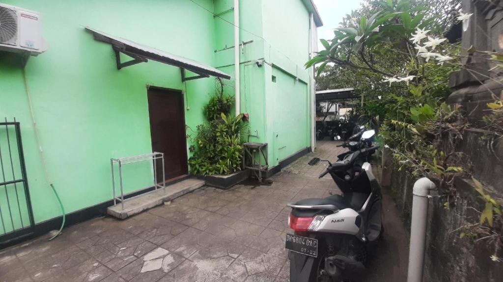 Oyo 90714 Umah Pande Tabanan Near Tanah Lot Hotel Exterior photo